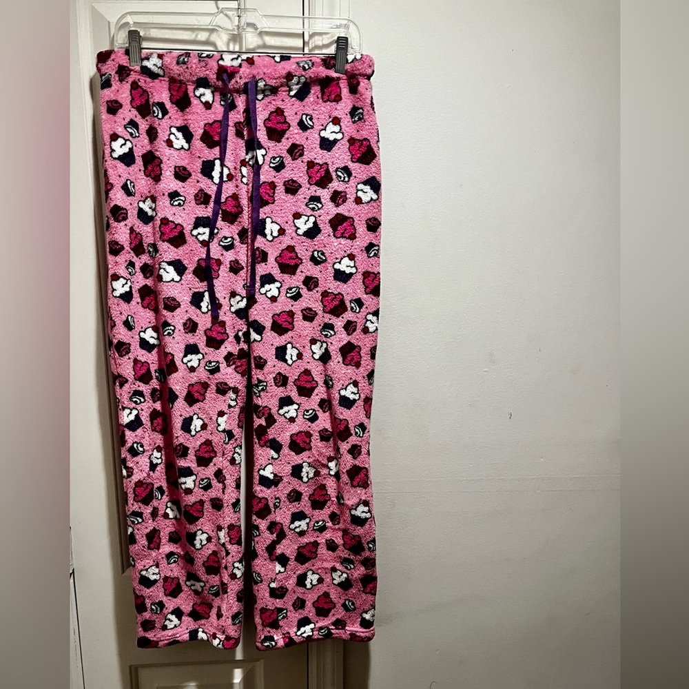 Eyeshadow sleepwear cupcake themed plush pajama pants